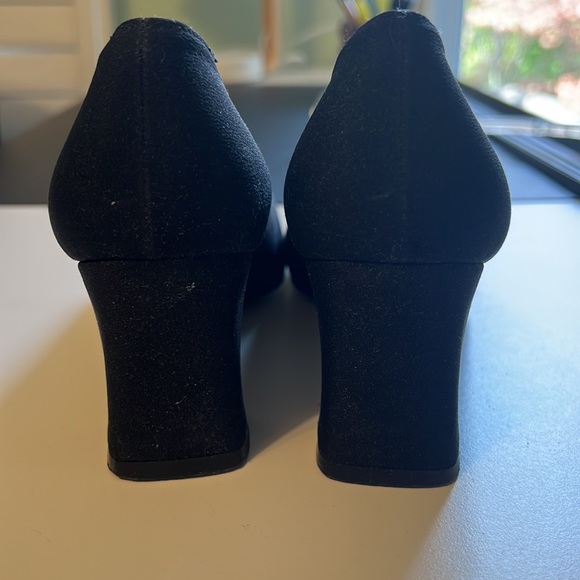 Vintage Stuart Weitzman Heels - Picture 5 of 7